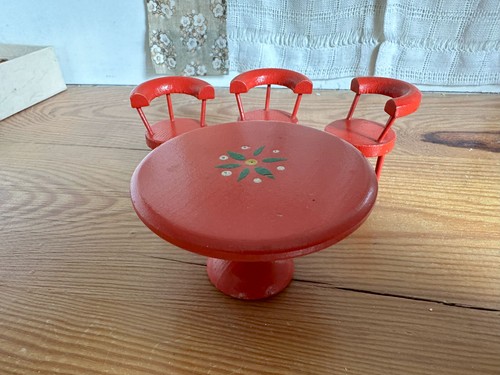 5025 2566 three chairs - three,